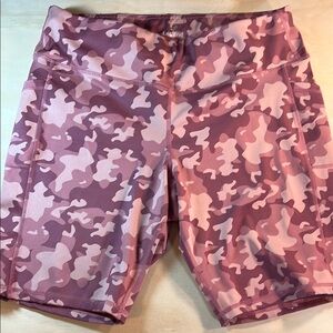 Pink Camo Women's Shorts Leg End with side pocket Sz XL